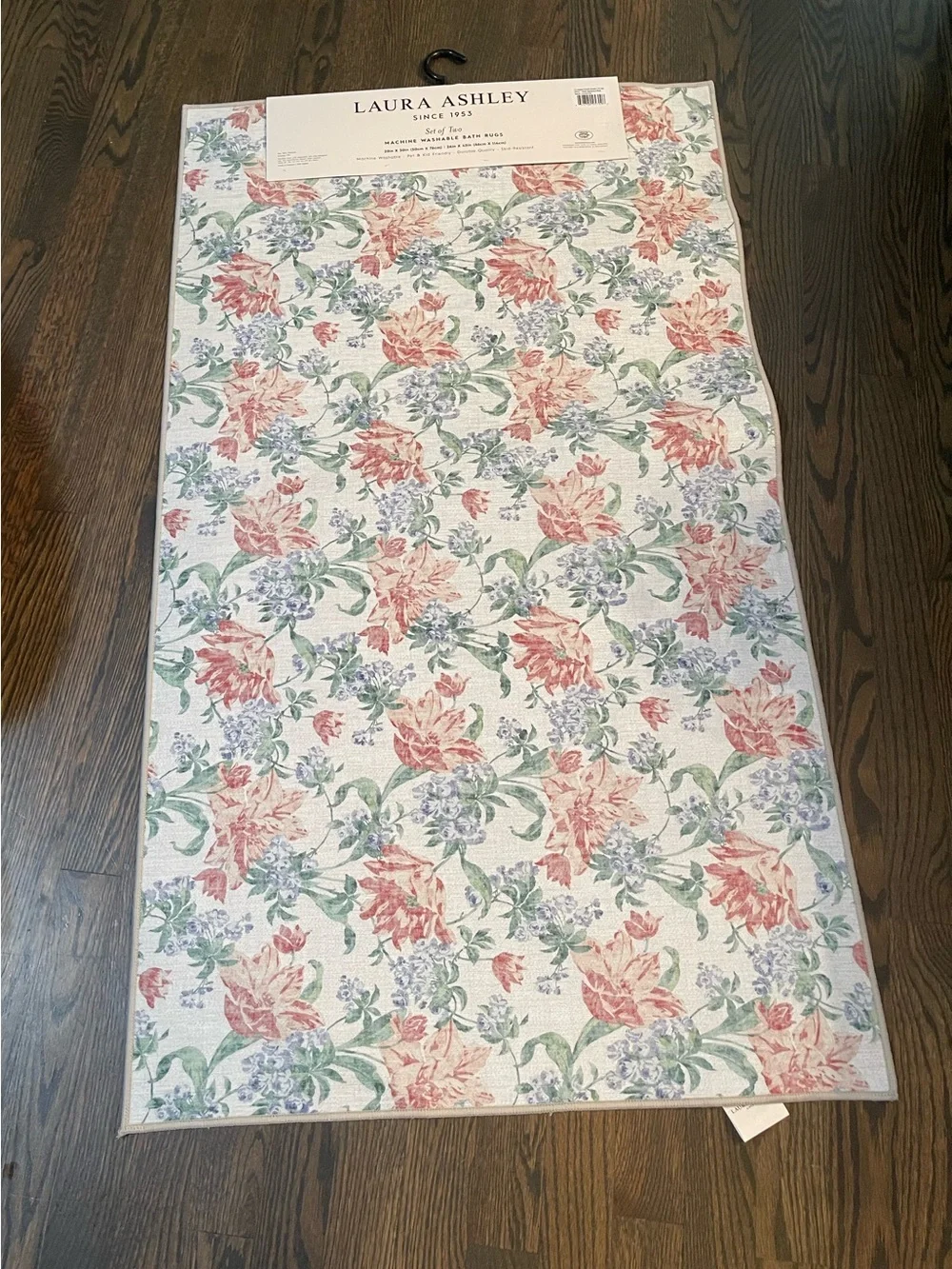 Laura Ashley Sherbourne floral bath mat/accent rug set - Brand new